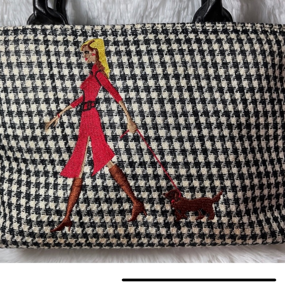 Modella Houndstooth Lady Walking Dog Small Top Handle Bag
